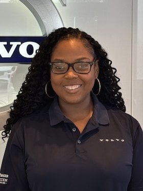 Staff member Nicole Edwards from ID_78aa69132180