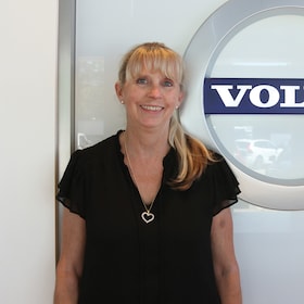 Staff member Nicole Troisi from ID_4d40339cf77f