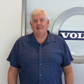 Staff member James Mansfield  from ID_5b089bfc3ff9
