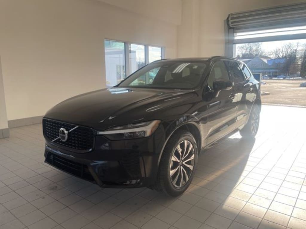 Certified 2025 Volvo XC60 B5 Core SUV