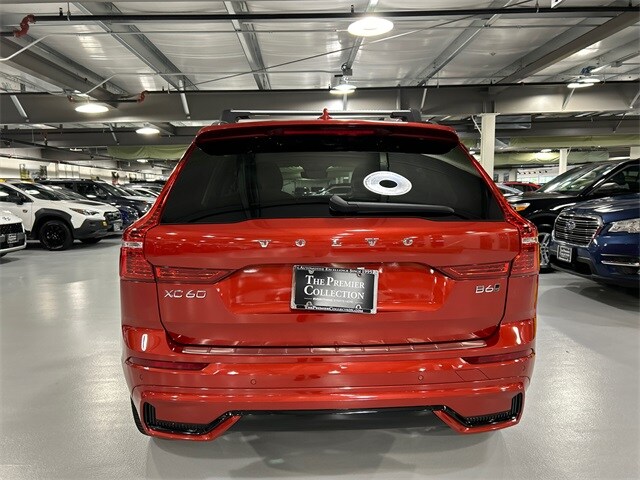 2023 Volvo XC60 Ultimate photo 3
