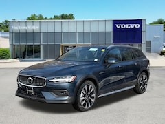 2026 Volvo V60 Cross Country B5 Ultra AWD Wagon