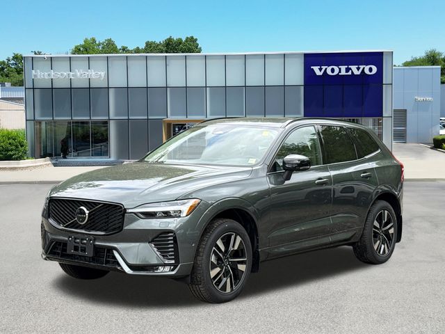 2026 Volvo XC60 B5 Plus Dark AWD's photo