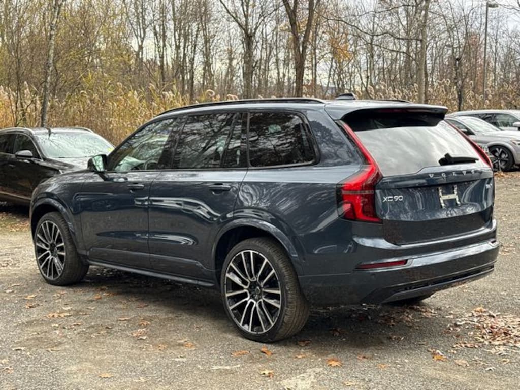 New 2026 Volvo XC90 B6 Ultra Dark Theme 6-Seater SUV