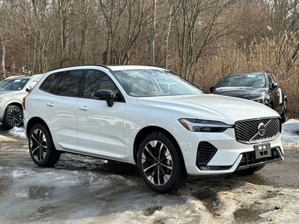 New 2026 Volvo XC60 B5 Plus SUV