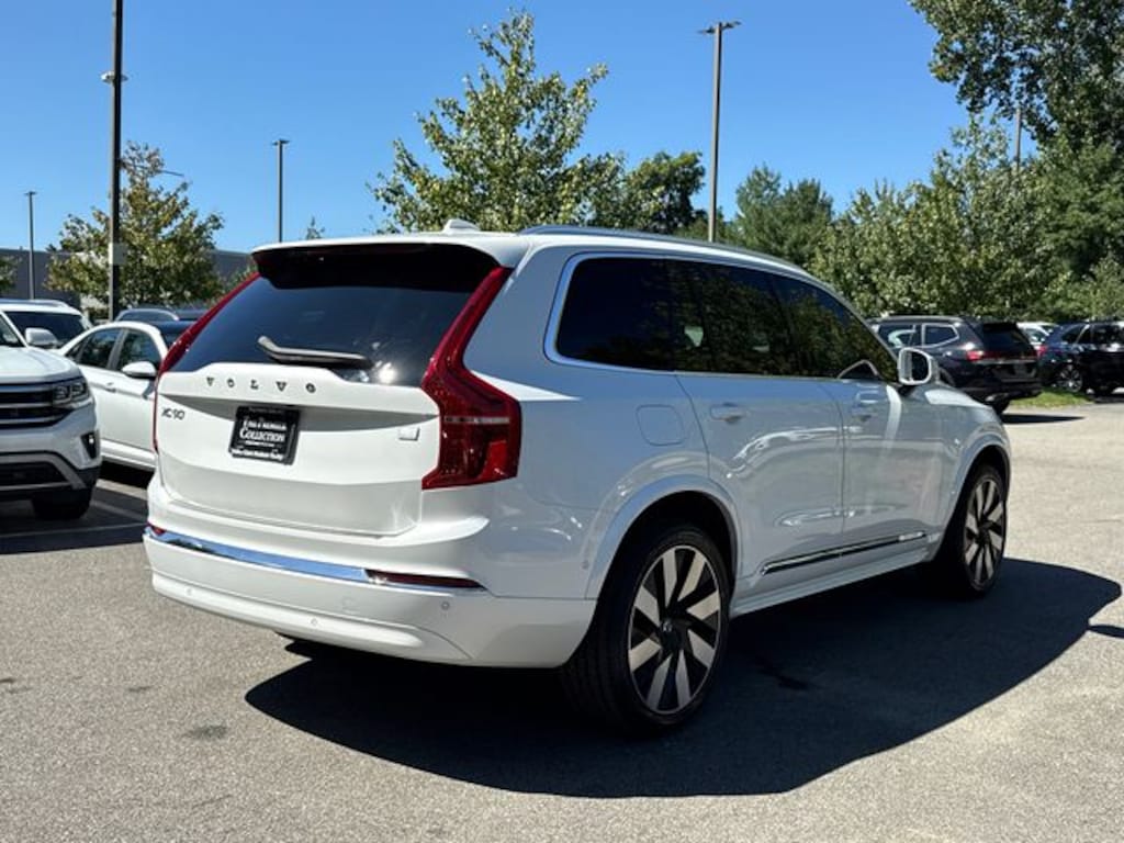 Certified 2024 Volvo XC90 plug-in hybrid T8 Plus Bright 7-Seater SUV