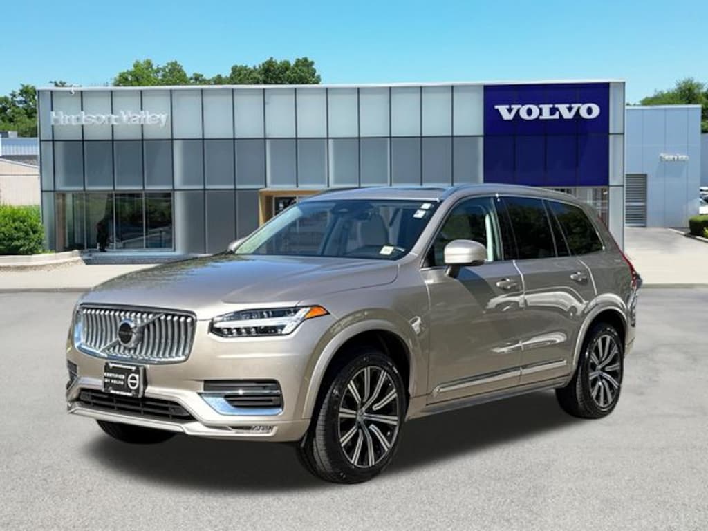 Certified 2025 Volvo XC90 B5 Core SUV