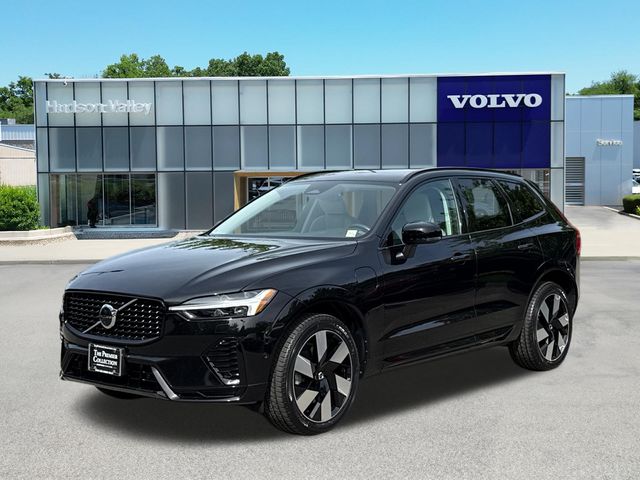 2023 Volvo XC60 T8 Plus Dark Theme AWD's photo