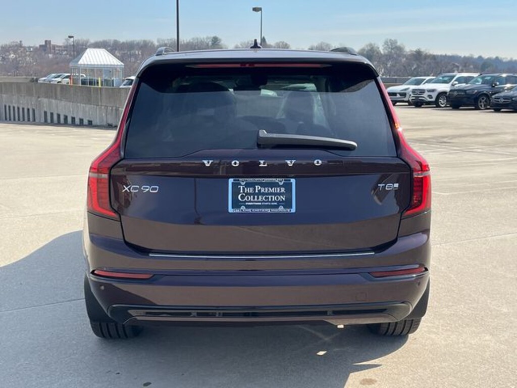 New 2026 Volvo XC90 plug-in hybrid T8 Ultra Dark Theme 7-Seater SUV