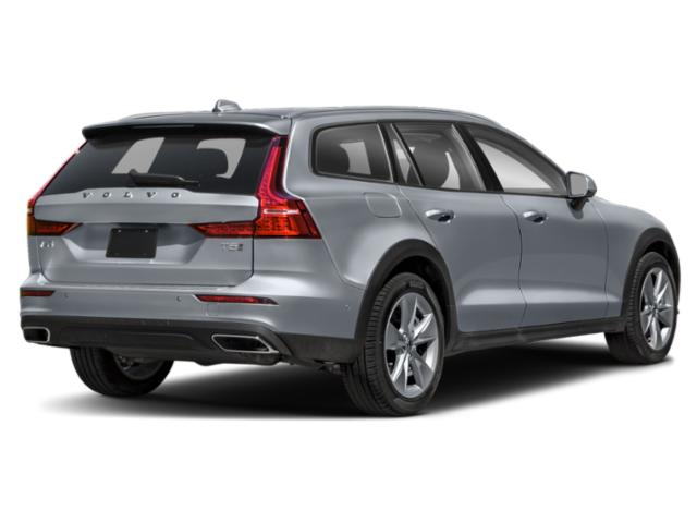 2022 Volvo V60 Cross Country T5 AWD photo 2