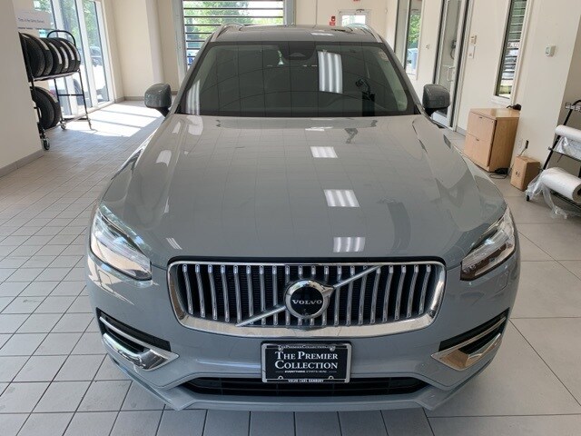 2024 Volvo XC90 Plus photo 2