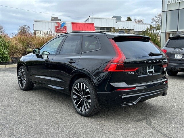 2026 Volvo XC60 B5 photo 2