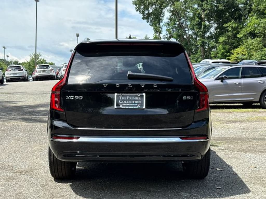New 2026 Volvo XC90 B5 Core SUV
