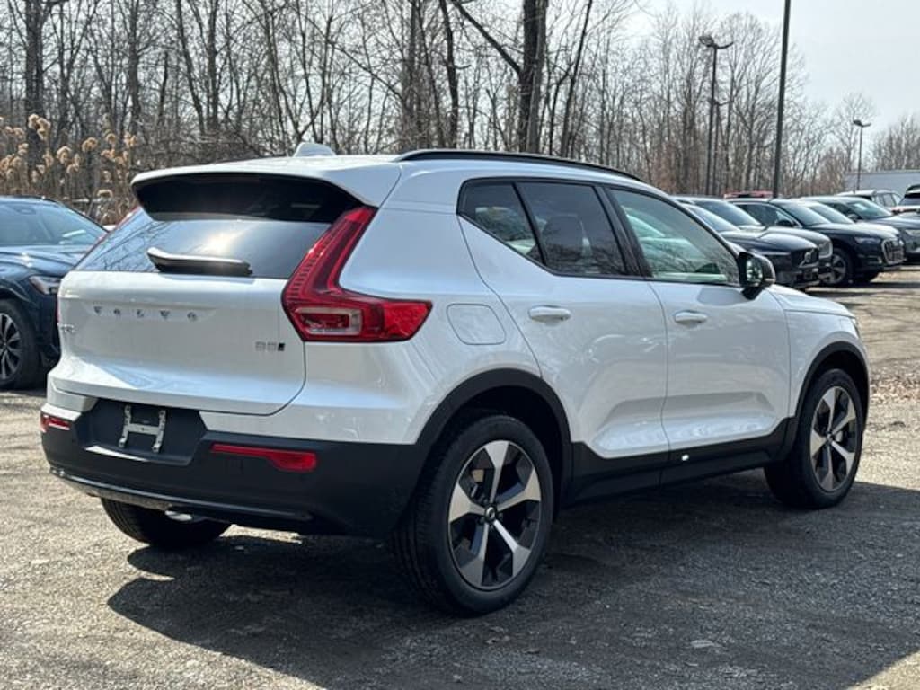 New 2026 Volvo XC40 B5 Plus SUV