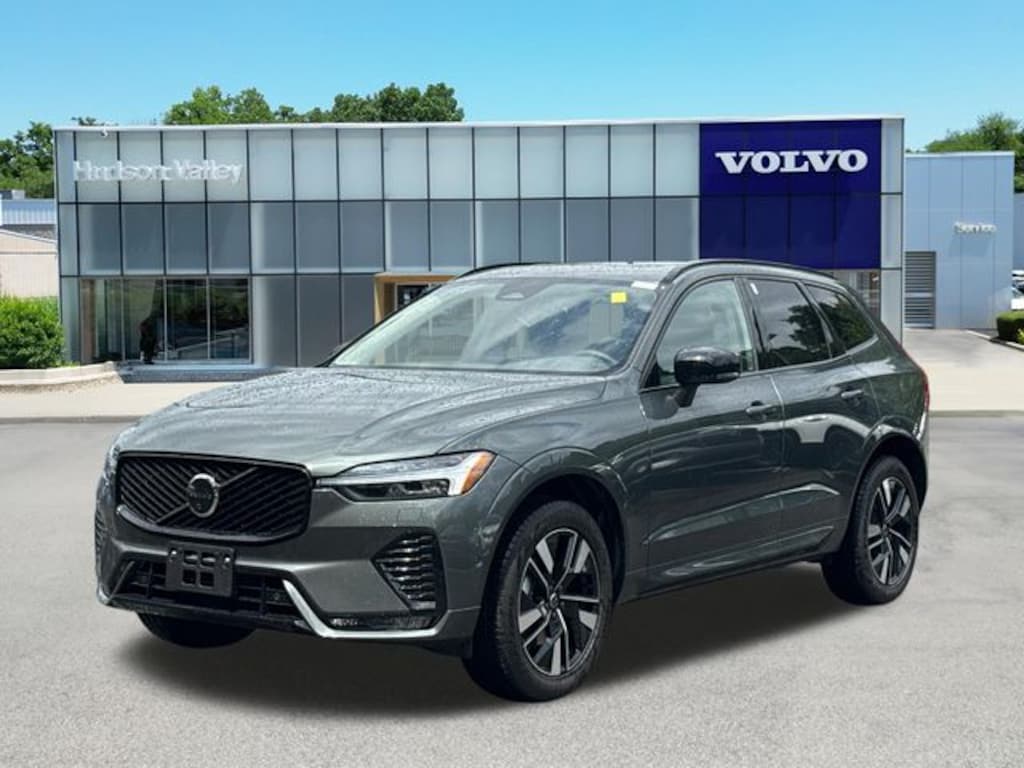 New 2026 Volvo XC60 B5 Plus SUV