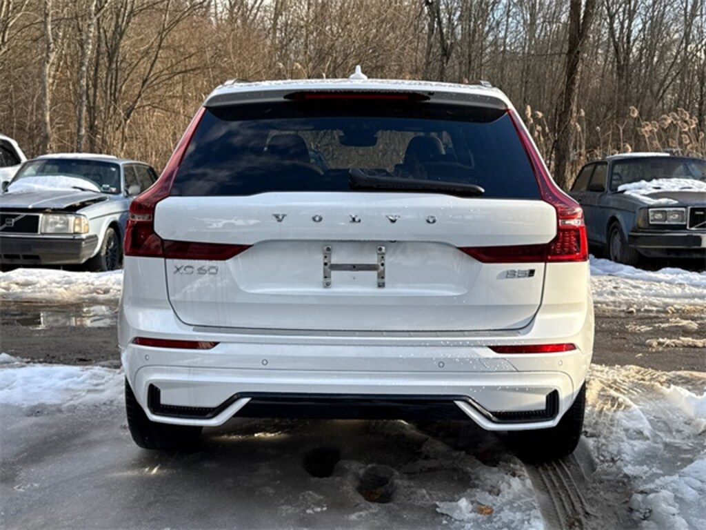 New 2026 Volvo XC60 B5 Plus SUV