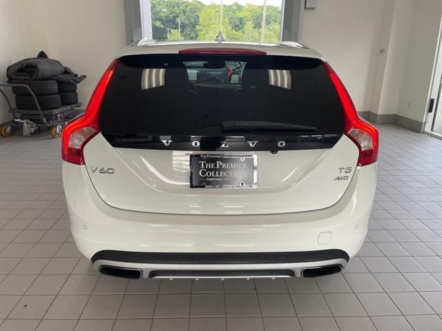 2018 Volvo V60 Cross Country T5 AWD photo 3