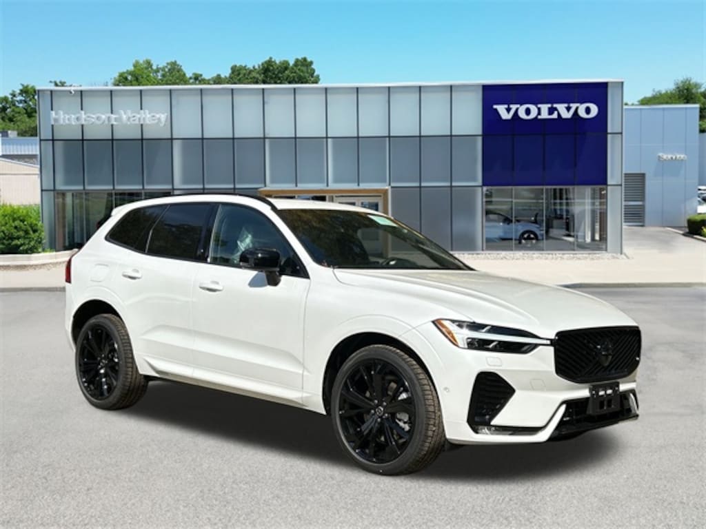 New 2026 Volvo XC60 B5 Ultra Black Edition SUV