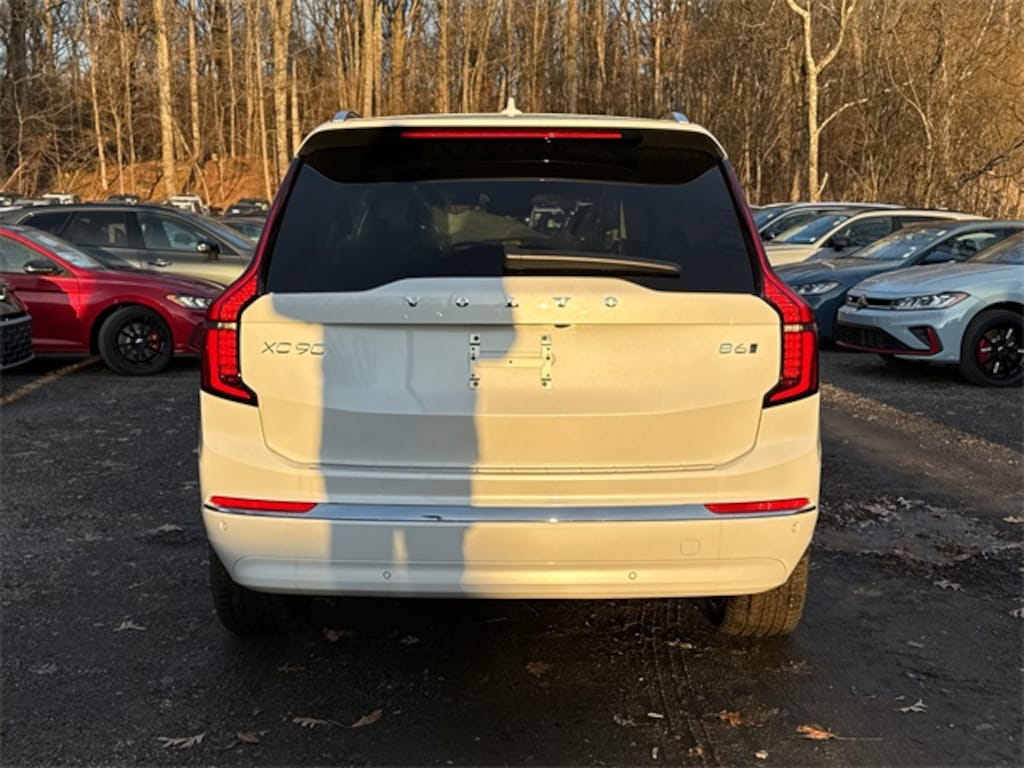 New 2026 Volvo XC90 B6 Plus 7-Seater SUV