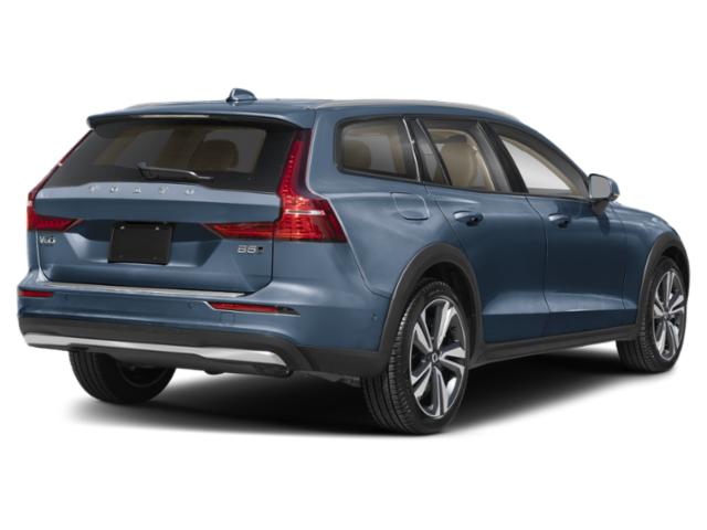 2024 Volvo V60 Cross Country B5 Plus photo 3
