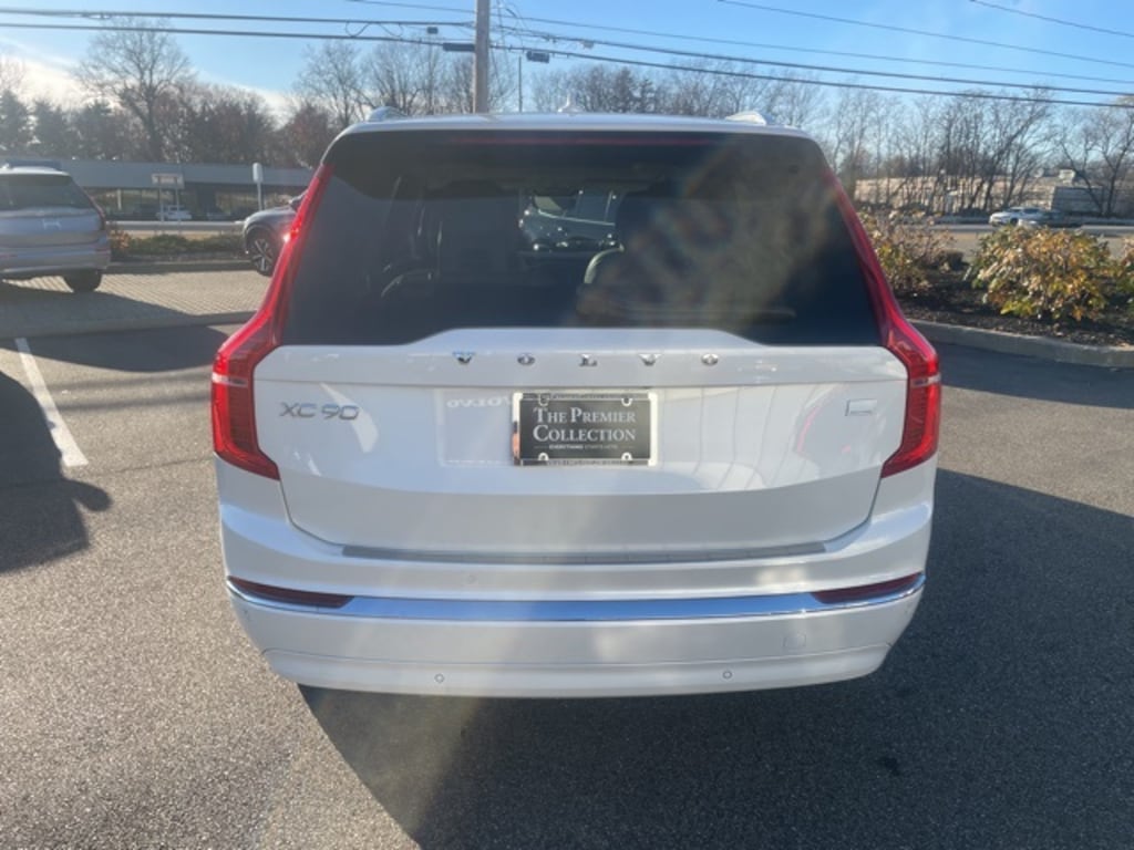 Certified 2024 Volvo XC90 plug-in hybrid T8 Plus 6-Seater SUV