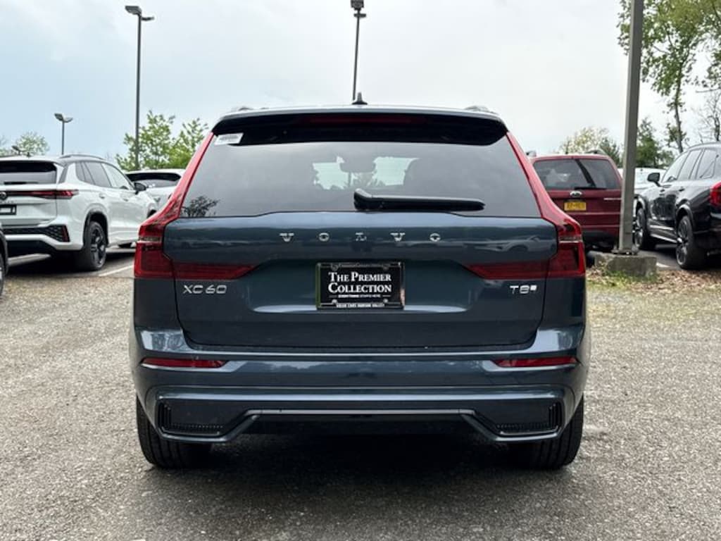 New 2026 Volvo XC60 plug-in hybrid T8 Plus SUV