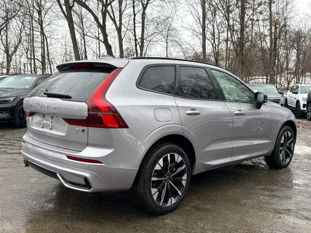 New 2026 Volvo XC60 B5 Plus SUV