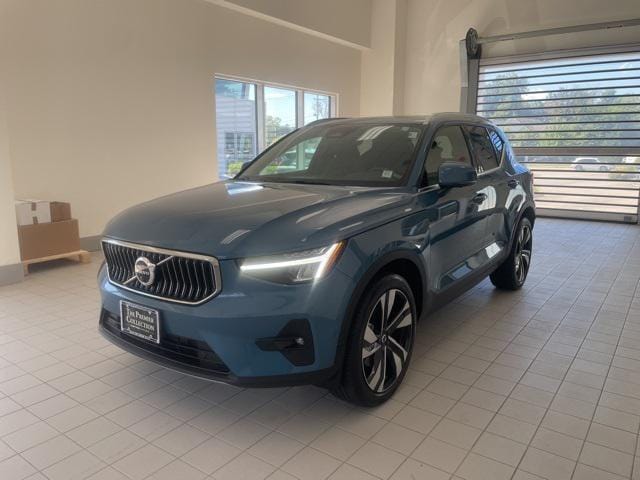2023 Volvo XC40