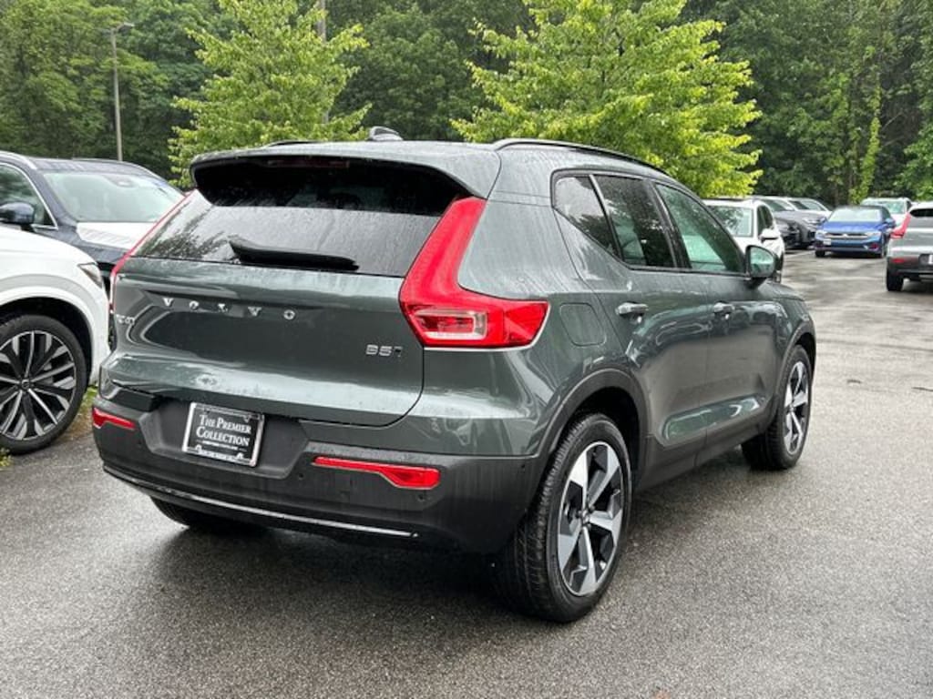 Certified 2026 Volvo XC40 B5 Plus SUV