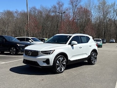 2023 Volvo XC40 B5 AWD Plus Bright SUV