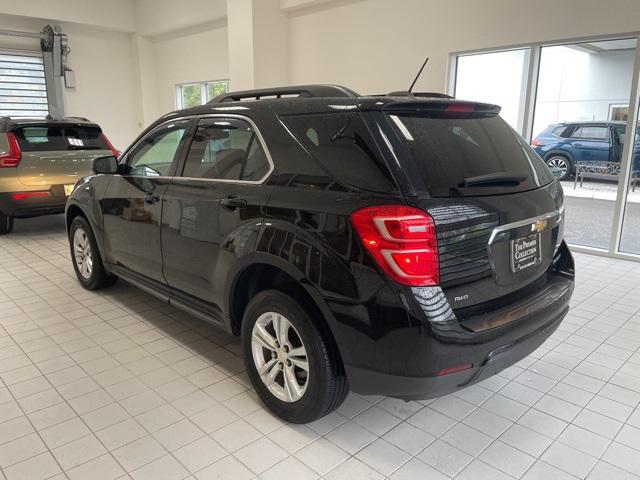 2016 Chevrolet Equinox LT photo 2