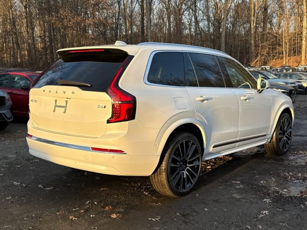 New 2026 Volvo XC90 B6 Plus 7-Seater SUV