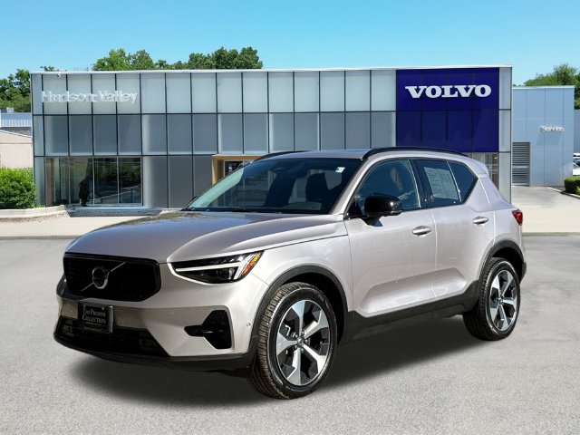 Certified 2026 Volvo XC40 B5 Plus SUV