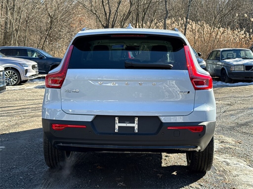 New 2026 Volvo XC40 B5 Plus SUV