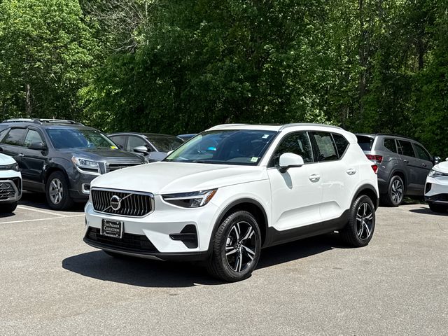 2025 Volvo XC40 B5 Core Bright AWD's photo