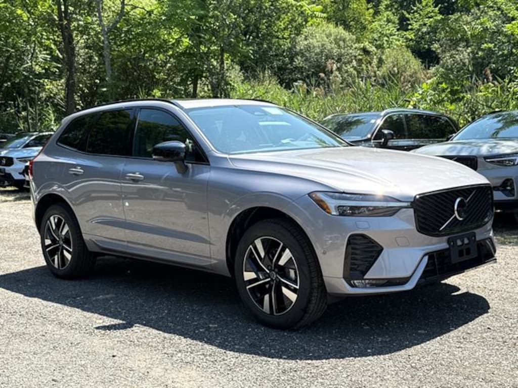 New 2026 Volvo XC60 B5 Plus SUV