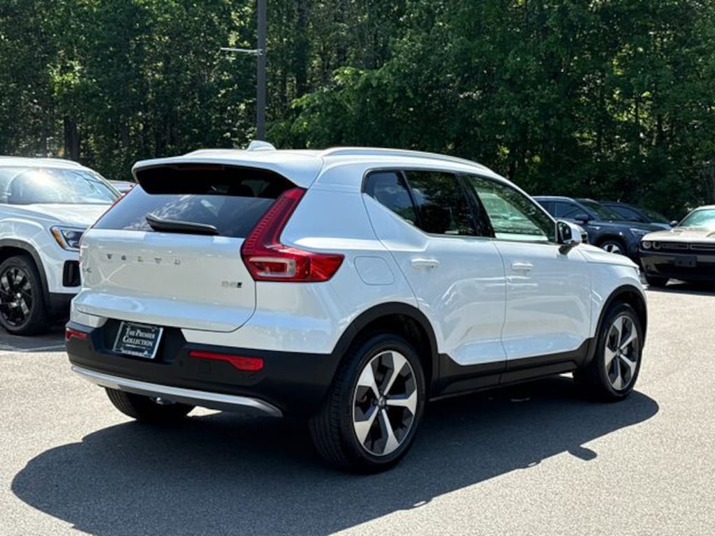 Certified 2025 Volvo XC40 B5 Plus Bright Theme SUV