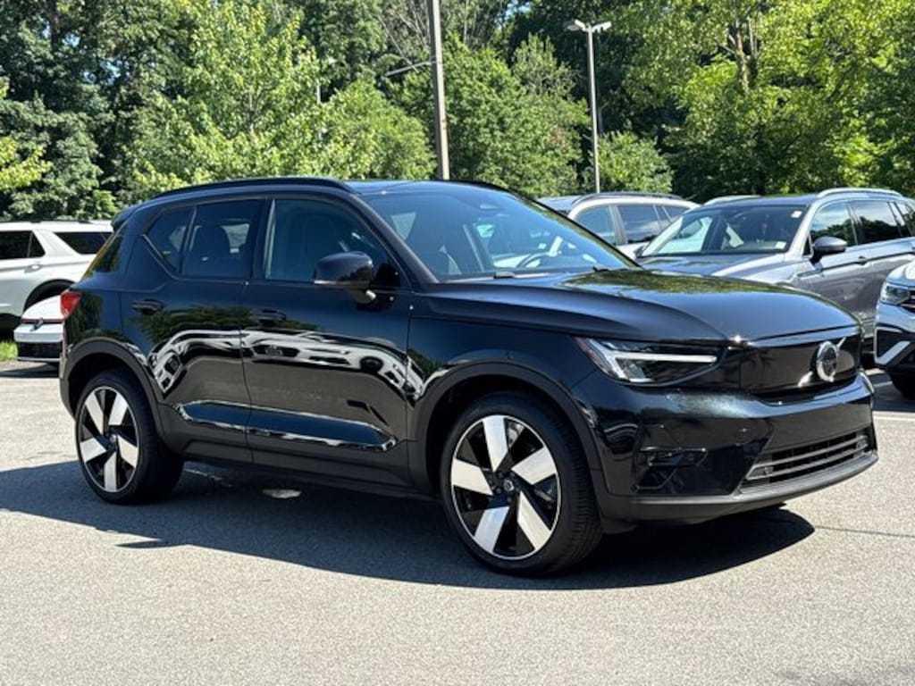 Certified 2023 Volvo XC40 Recharge Pure Electric Plus SUV
