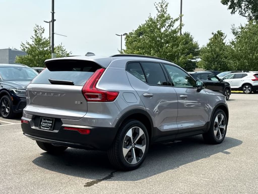 Certified 2026 Volvo XC40 B5 Plus SUV