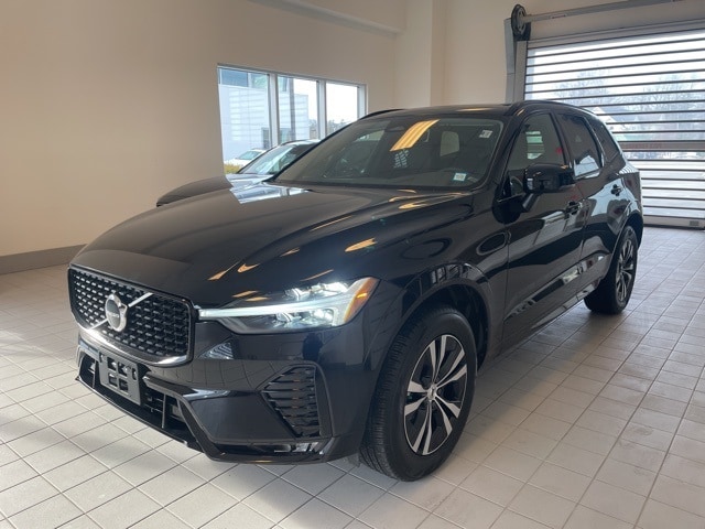 2024 Volvo XC60 Core's photo