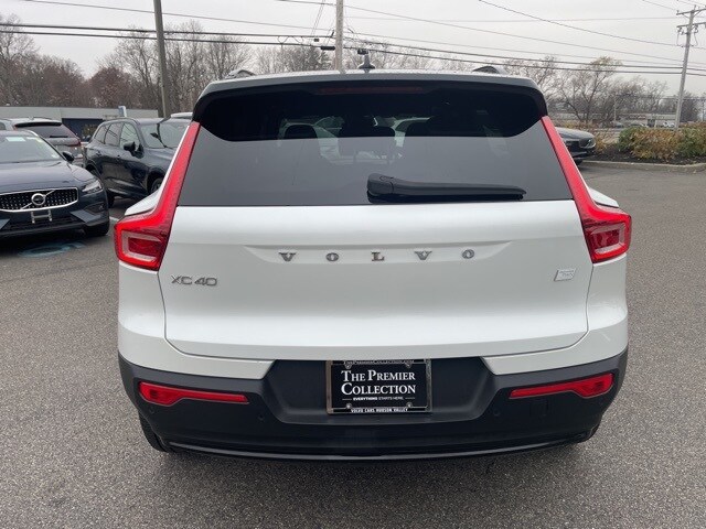 2023 Volvo XC40 Recharge Ultimate photo 3