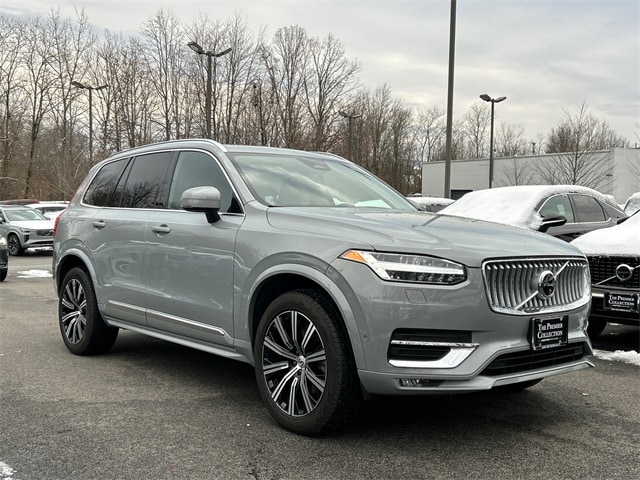 2024 Volvo XC90 Plus's photo