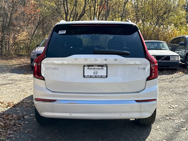 2026 Volvo XC90 T8 AWD Plus photo 3