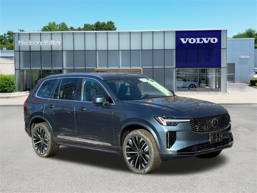 New 2026 Volvo XC90 B5 Core SUV