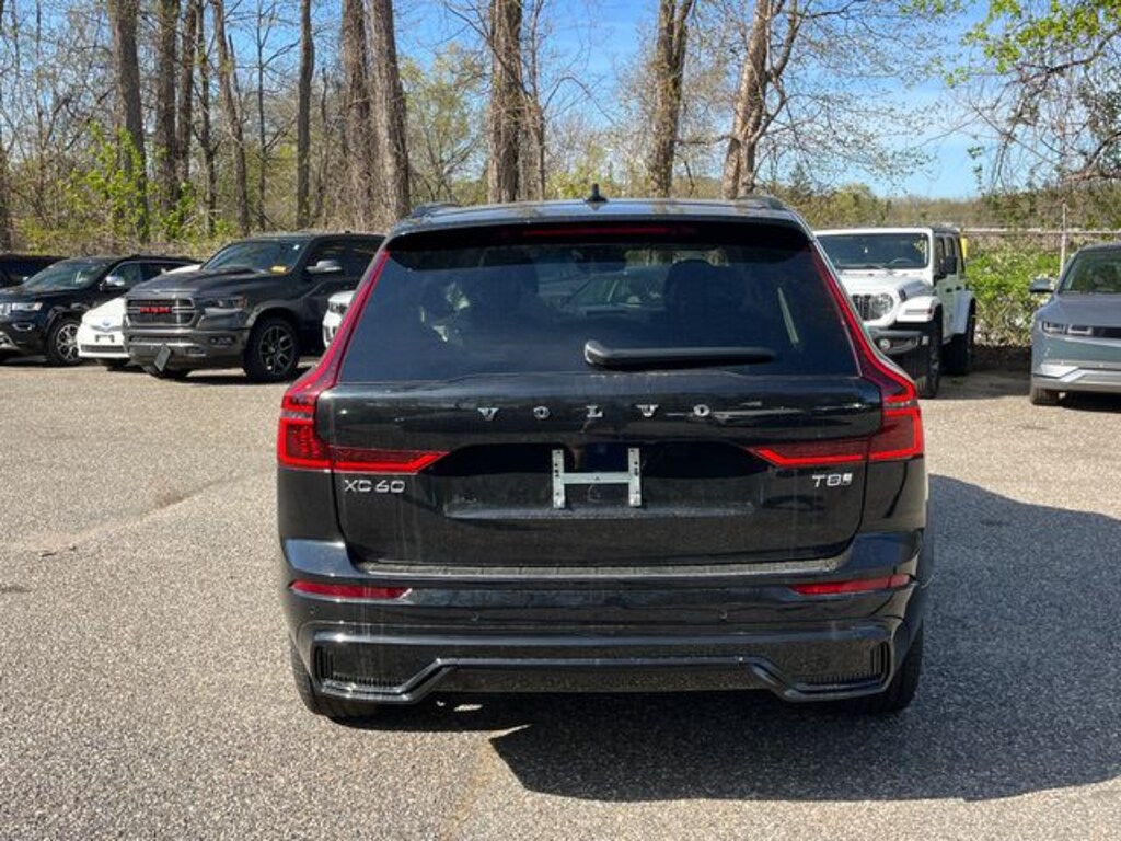 New 2026 Volvo XC60 plug-in hybrid T8 Plus SUV