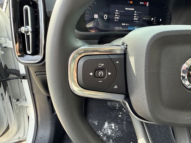 2026 Volvo XC40 Plus - Photo 13