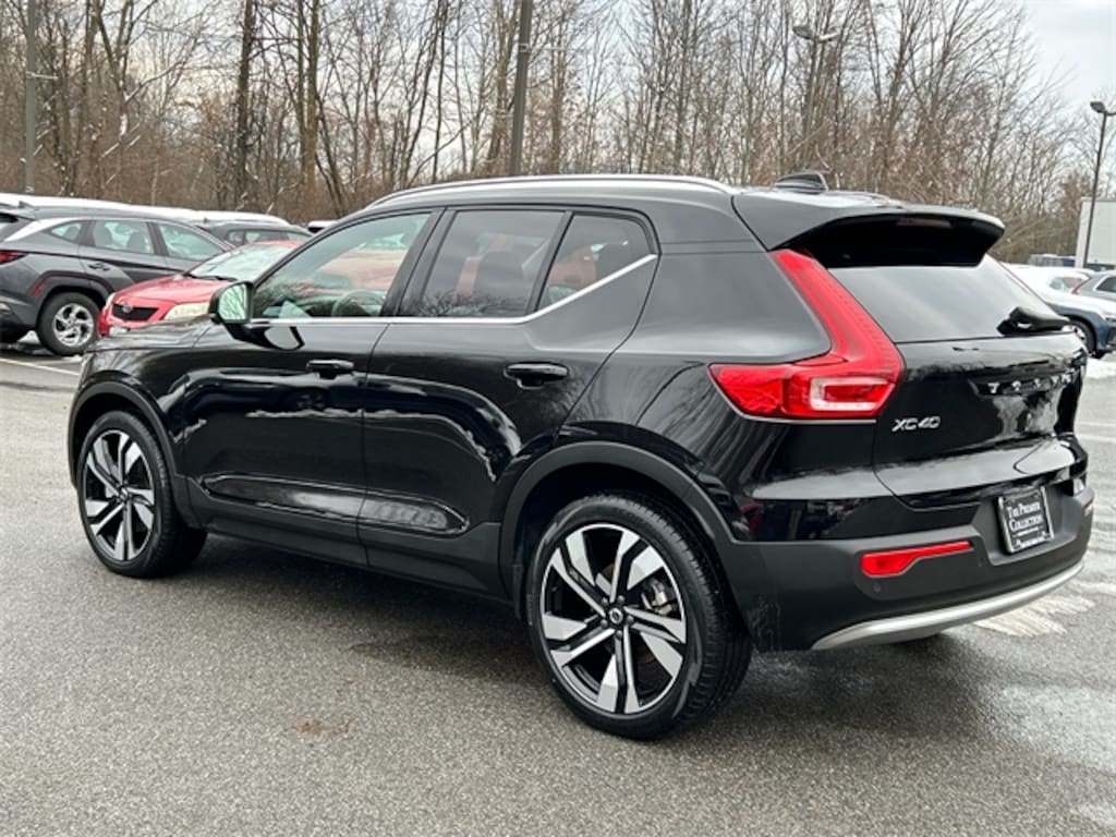 Certified 2025 Volvo XC40 B5 Plus Bright Theme SUV