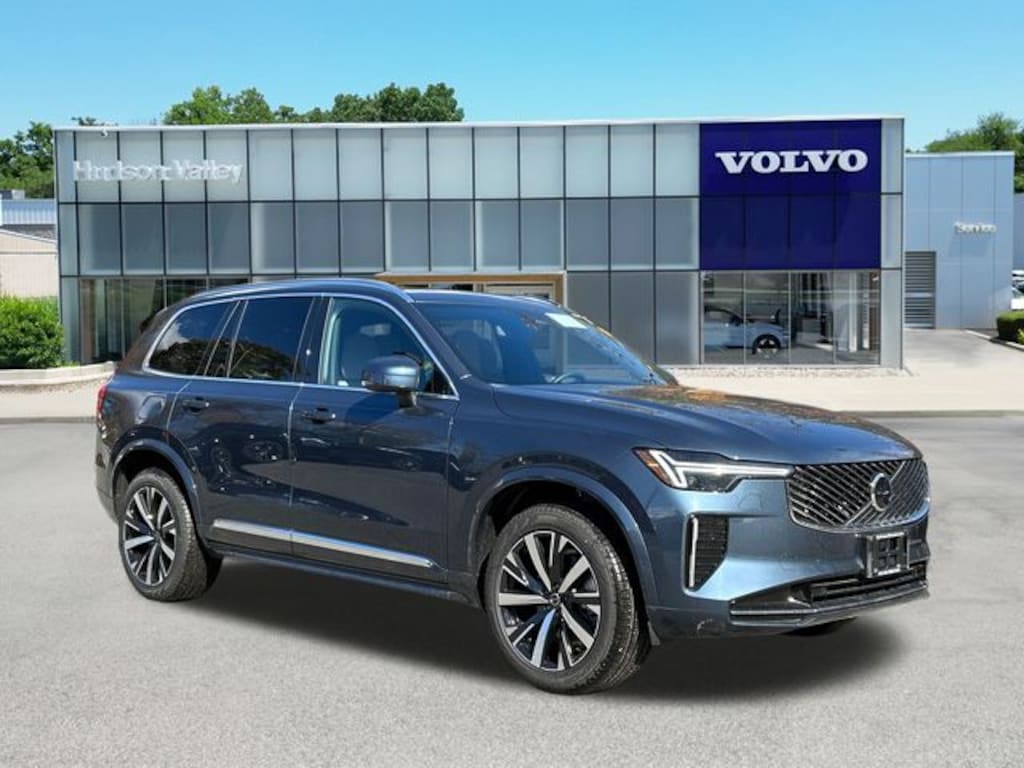 New 2026 Volvo XC90 B5 Core SUV