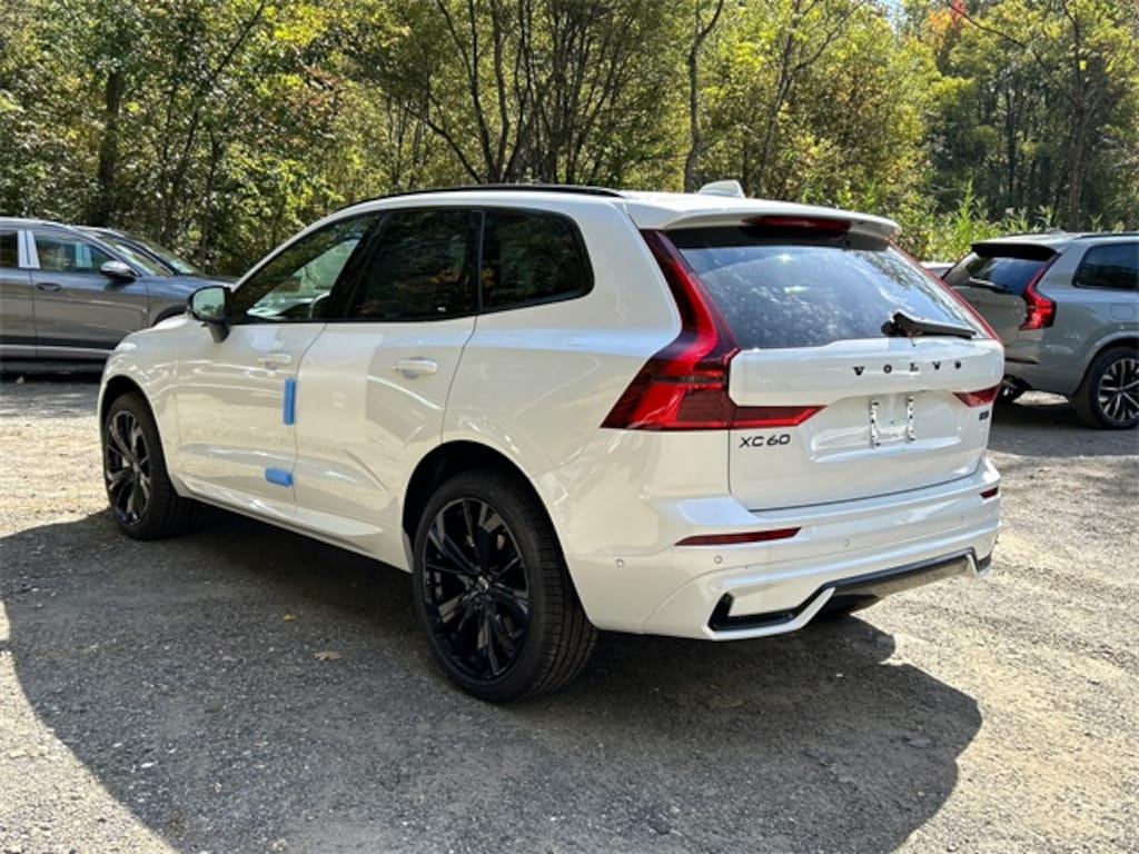 New 2026 Volvo XC60 B5 Ultra Black Edition SUV