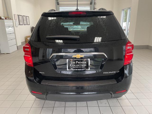 2016 Chevrolet Equinox LT photo 2